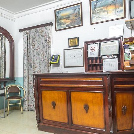 Hostel Turisol Барселона Екстериор снимка