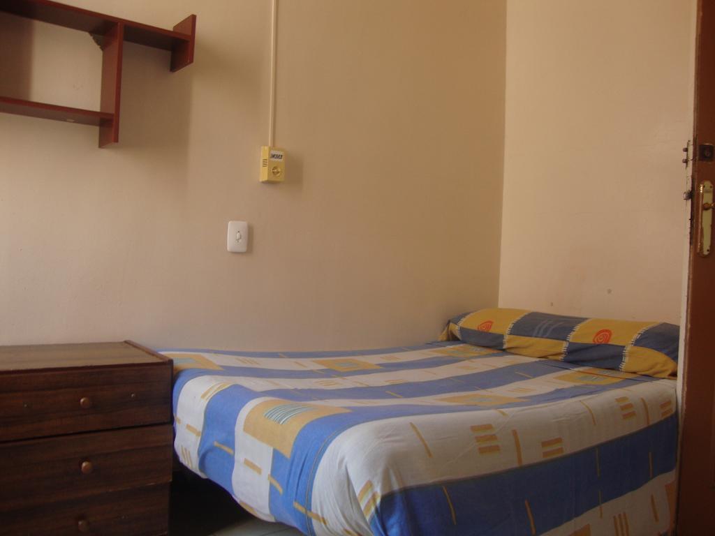 Hostel Turisol Барселона Стая снимка