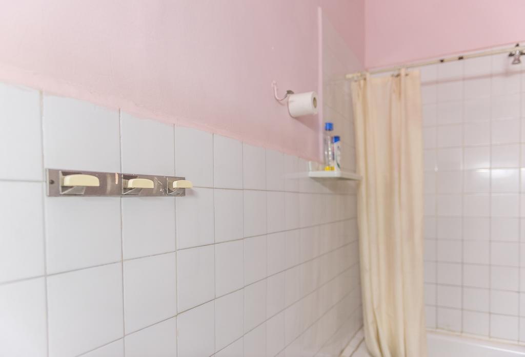 Hostel Turisol Барселона Екстериор снимка